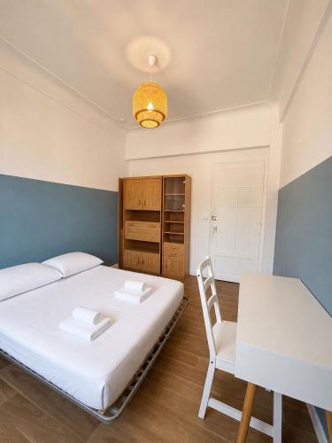 Charming 3 Bedrooms Seaside Apartment 2 Bedrooms Available Before 20 May, Nice