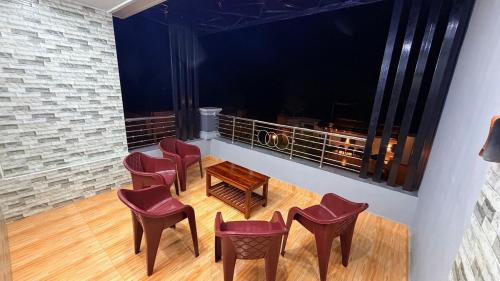 Sky Haven Resort - Private Pool Villa near ECR in Edaikazhinadu