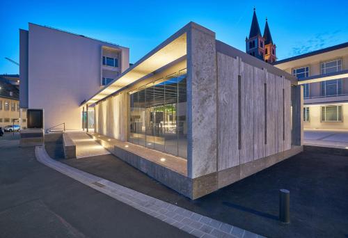 Burkardushaus, Tagungszentrum am Dom 5