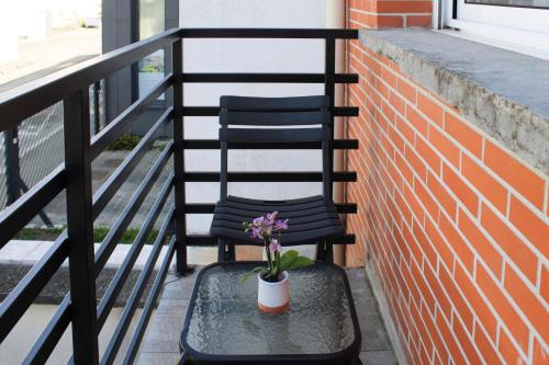 New studio with balcony near Gallieni metro in Bagnolet