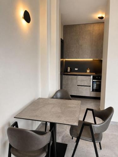 Sunset Drift Apartments - image 4