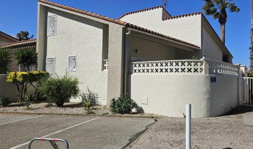 Maison au port de Saint Cyprien