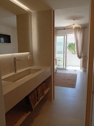 Apartamentos Eugenio la Sabina - image 20