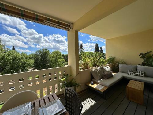 Le Rambot - appartement de charme avec grande terrasse parking centre ville - proche Bellegarde