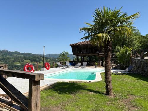 Swimming pool, Casa Escuela de Torin - La Casona de Torin in Villamayor