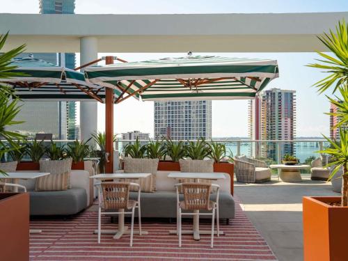 Novotel Miami Brickell – khách sạn tại Coral Way