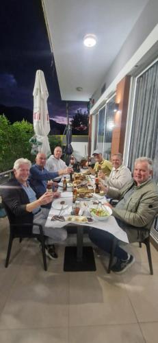Bar-Restaurant-Hotel-Familja in Bulqizë