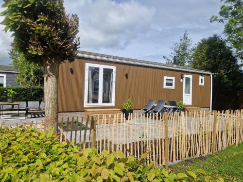 Kert, Chalet in Berkhout, close to the beach in Berkhout