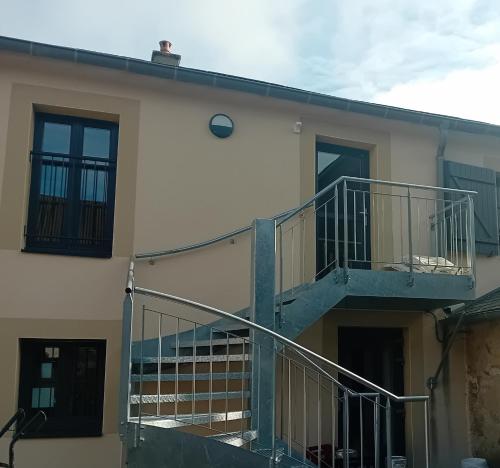 ESCALE MORVANDELLE chambre 4 lits 2 salles de bain in Saint-Brisson