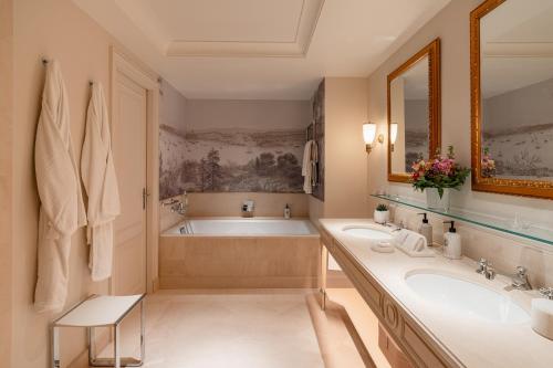 Four Seasons Hotel des Bergues Geneva, Женева (фото 6)