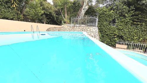 2 p BEAUSOLEIL near MONACO piscine sea view parking