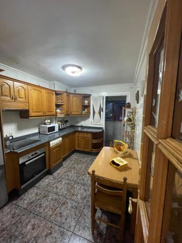 Kitchen, Casa Diego in Pola de Lena