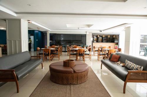 Golden Ville Hotel in มาราบา