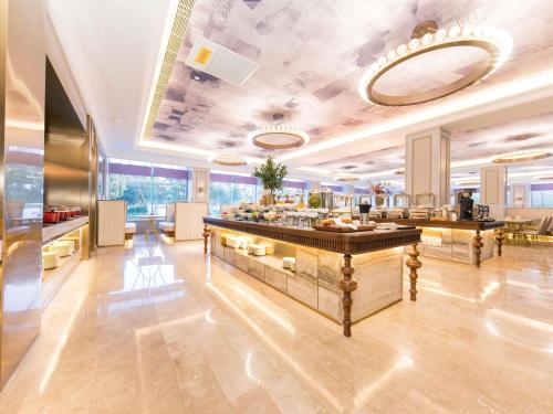 Food and beverages, Mercure Turpan Downtown in Turpan
