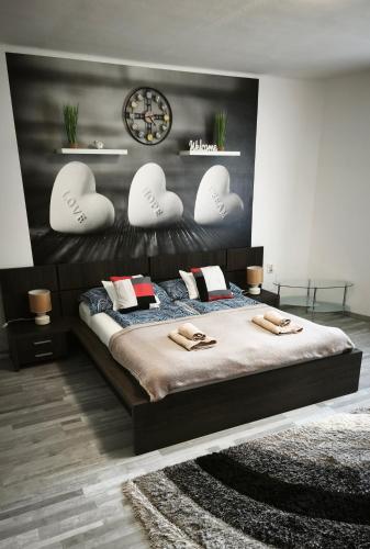 Freedom-Fehérvár apartman (Freedom-Fehervar apartman) in เซเกสเฟแฮร์วาร์