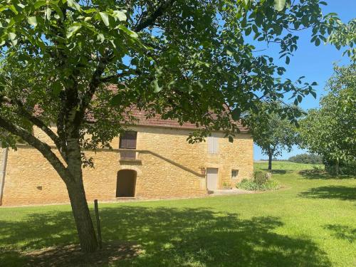 Viesnīcas āriene, 4-Bedroom Apartment with Pool in Lot in Milhac