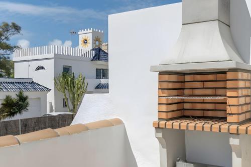 Apartamento con piscina compartida a 2 km de las playa - image 4