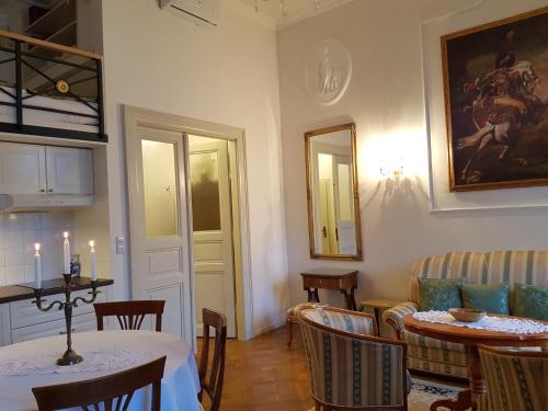 Charles apartment - image 8