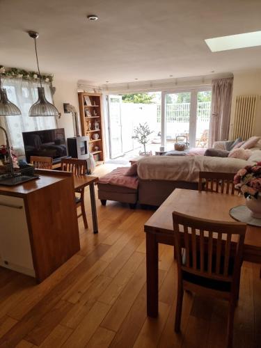 Létesítmények, Moss Retreat Semi rural house with balcony and beautiful views Nr to Nantwich in Wybunbury