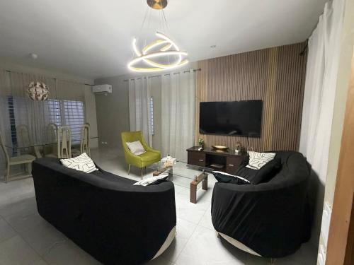 Private villa with Pool – khách sạn tại Barahona