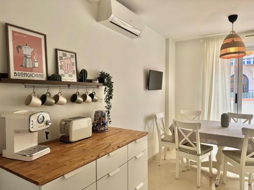 Fuengirola Beach and nightlife in Palma-Palmilla