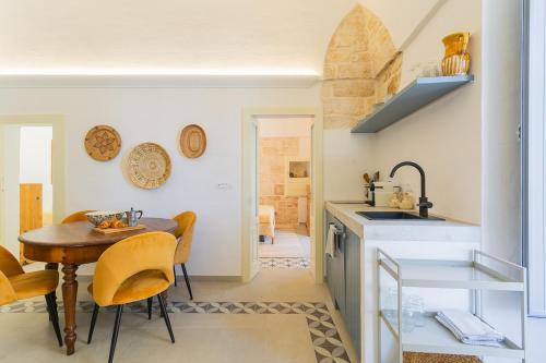 Dimora Giulia - Designer Townhouse with Balcony