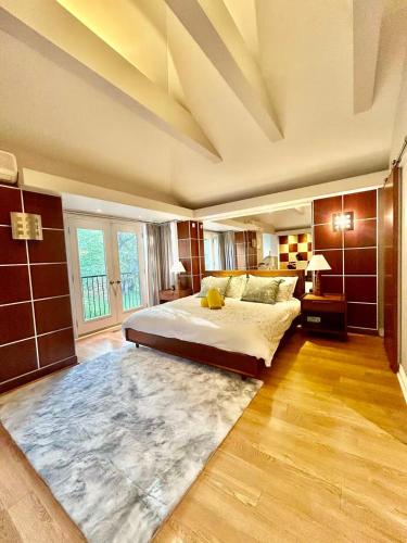 Gulta, Luxury Private Room with Garden View - Newmarket, Ontario in Newmarket (ON)