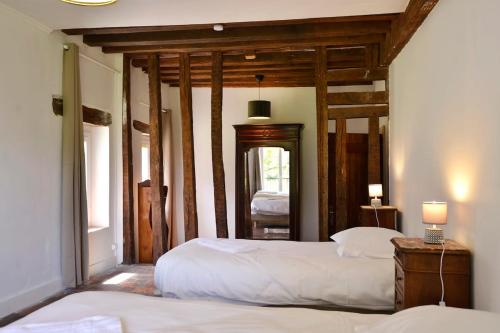 Maison de Charme pour 40 personnes in Bleneau