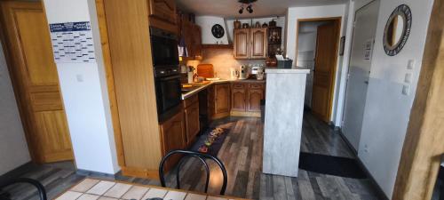 Appartement F3 situé au centre ville (Appartement F3 situe au centre ville) in La Charite Sur Loire