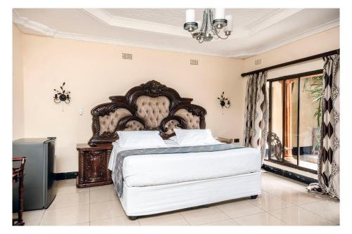 Leon's Lodge in Choma