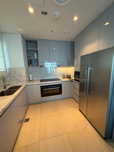 سحر المحيط لتأجير بيوت العطلات ocean magic 4BR luxury apartment , direct sea facing at Address beac in Al Dhaid