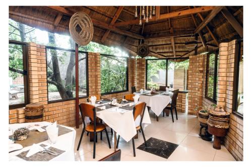 Restaurace, Leon's Lodge in Choma