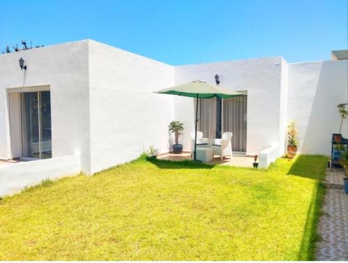 Luxury big House in hearth of Hay Riad with big garden, Rabat