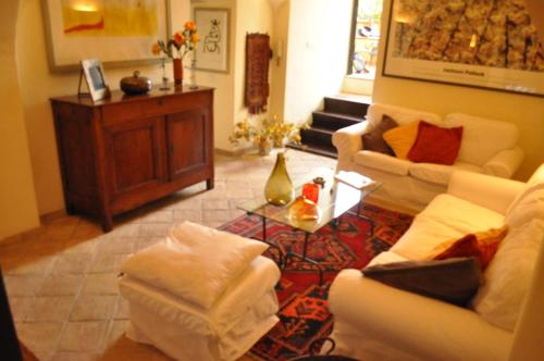 Onofrio Flat - main image