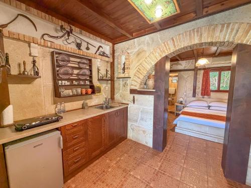 Stella's Traditional Inn in Itanos