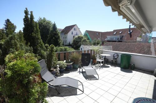 Balkon/teras, Storchennest - Großzügiges sonniges Wohlfühl-Apartment mit traumhafter Terrasse (Storchennest - Großzugiges sonniges Wohlfuhl-Apartment mit traumhafter Terrasse) in Tettnang