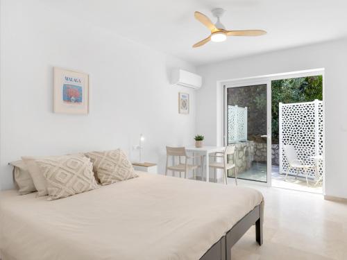 Newly renovated 1-Bedroom Apt with kitchen & patio