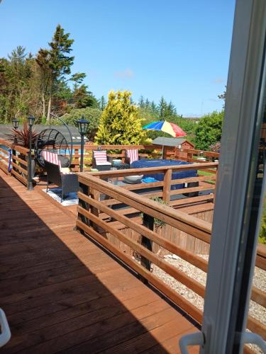 Hillcrest House Holiday Suites in Dunglow