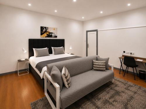 30 on 6th by 306 Accommodation, Bellville