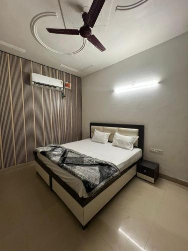 Hotel Triple A