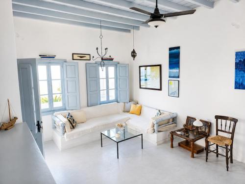المرافق, Chora Patmos Endless Blue in Patmos