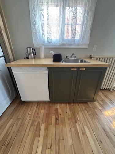 Les Ancestrales - Maison Jodoin, Augustine Suite in Saint-Hyacinthe