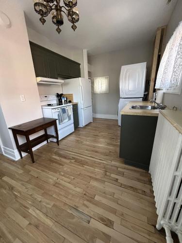 Les Ancestrales - Maison Jodoin, Augustine Suite in Saint-Hyacinthe