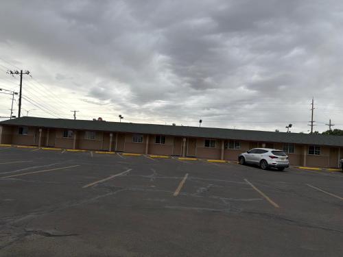 A szálláshely kívülről, Encore Motel in Farmington Városközpont