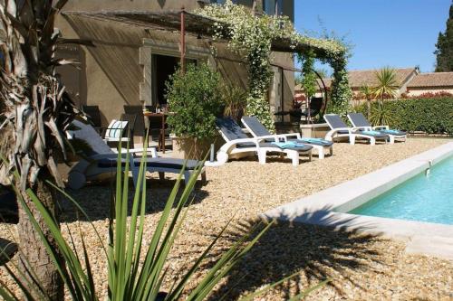 Belle villa de 160 m2 avec Piscine à 800m du centre ville