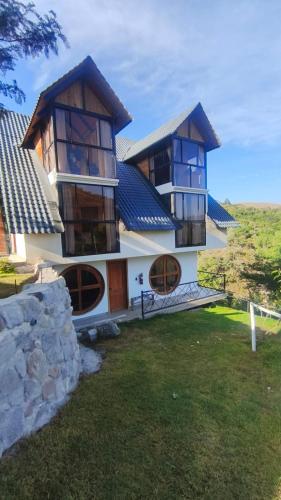 A szálláshely kívülről, La Casa Bola Ecohotel in Guaillabamba