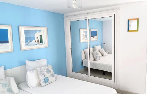 bright suite with private entrance and balcony