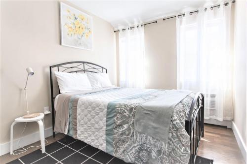 Tonel Paradise 1BR private entrance Near JFK in Rosedale, USA
