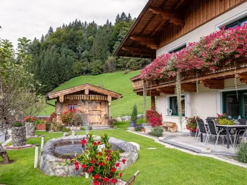 Haus am Waldrand in Hopfgarten im Brixental, Österreich