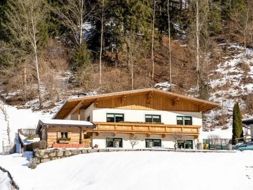 Haus am Waldrand in Hopfgarten im Brixental, Österreich